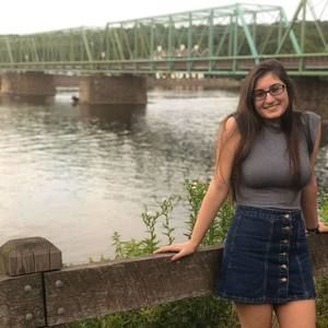 Meet your Posher, Daniella